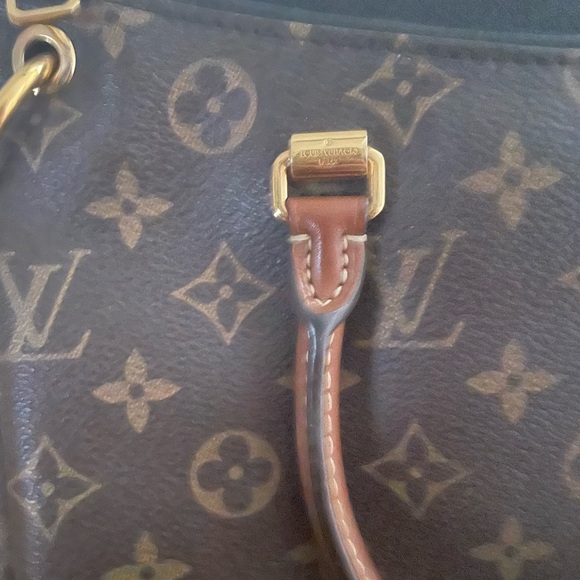 Louis Vuitton Monogram Pallas BB crossbody bag - Picture 11 of 16